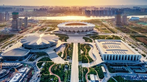 2025，西安高光“十”刻