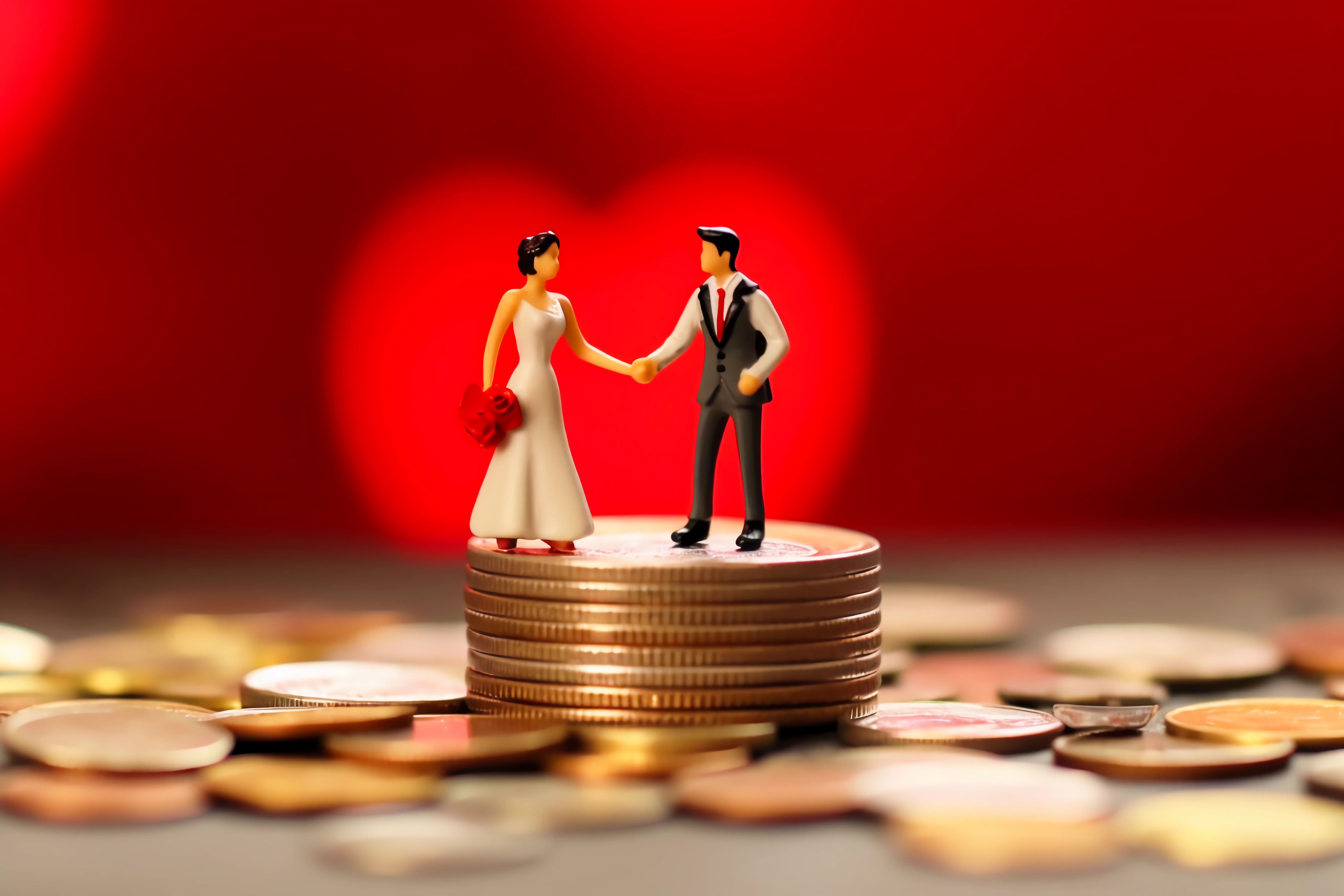 中国鼓励生育措施前移：多地发钱鼓励结婚